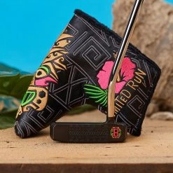 Bettinardi 'Tiki Limited Edition' SS35 Spud Golf Putter -Golf Clubs Shop bettinardi tiki limited edition ss35 spud golf putter lifestyle
