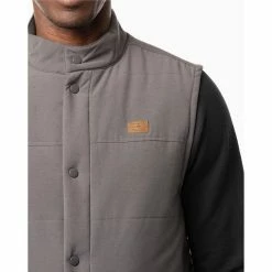 Travis Mathew Snowbody Better Vest -Golf Clubs Shop travis mathew snowbody better vest grey pinstripe 04 91793.1640880650